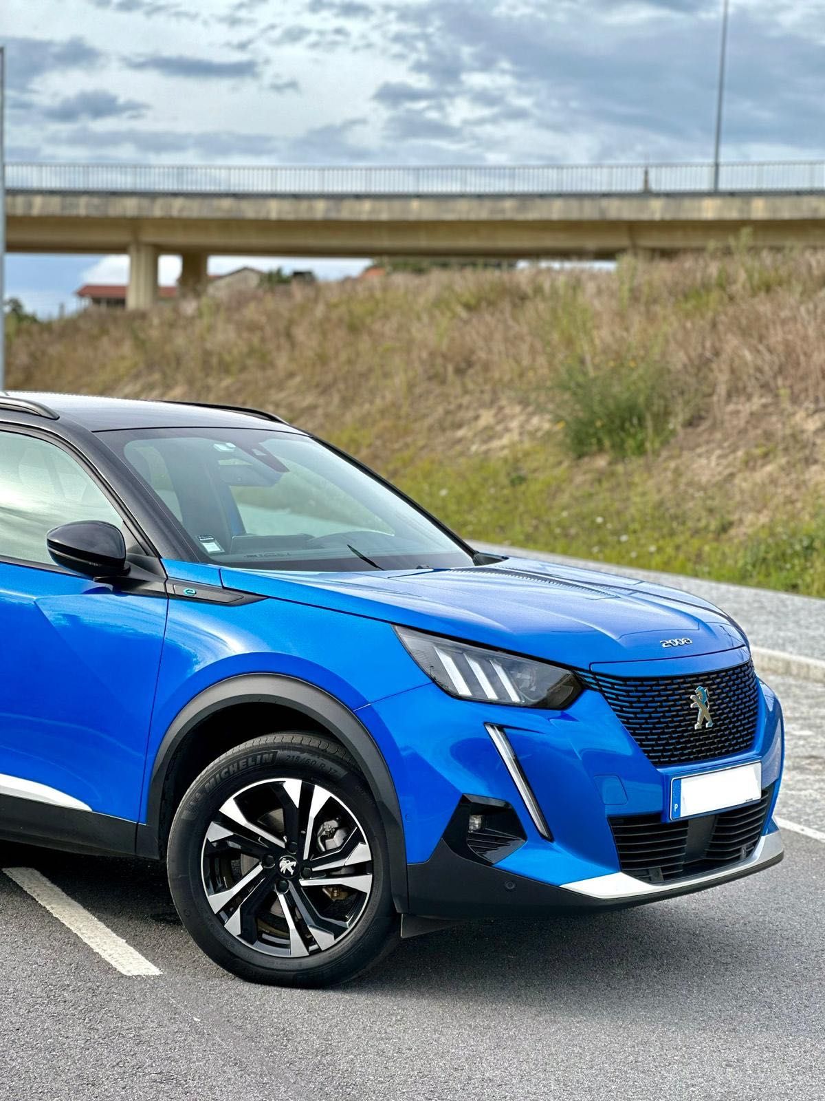 Peugeot e-2008 eletrico - GT Pack / Iva Dedutivel