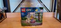 Lego City 30639 Wybieg dla psów plus hulajnoga saszetka klocki