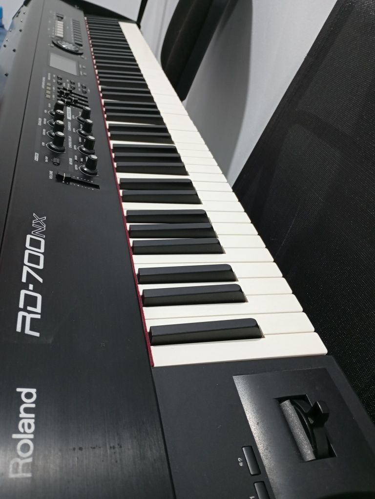 Stage piano Roland RD700nx