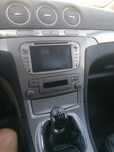 Carro familiar ford s max