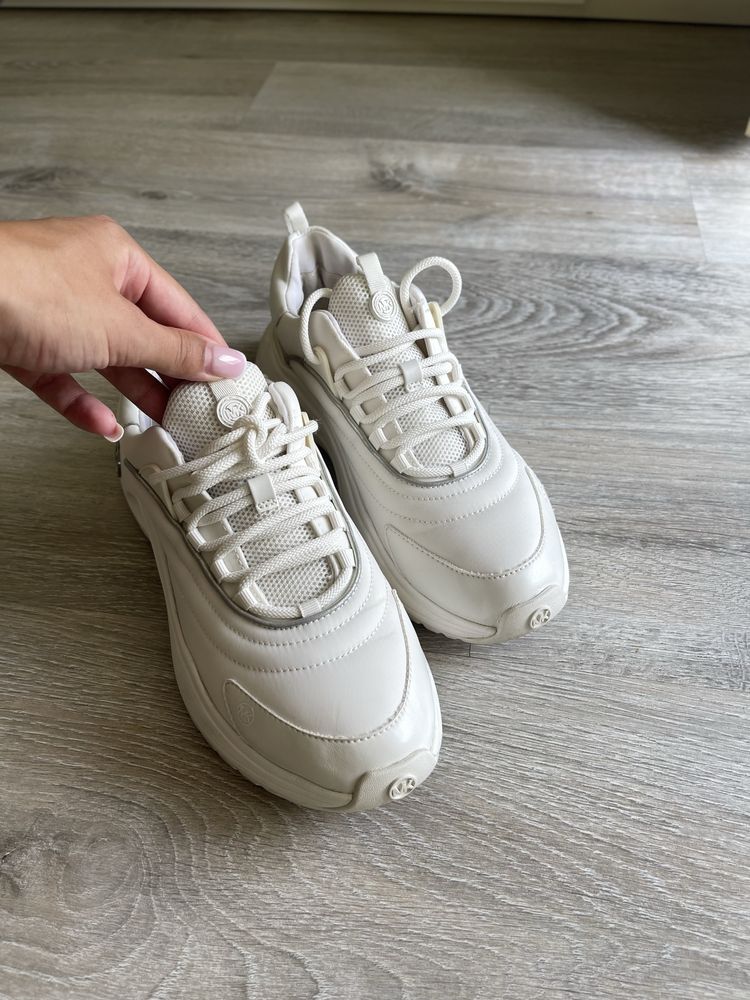 Кросівки снікерси michael kors dara trainer 39р