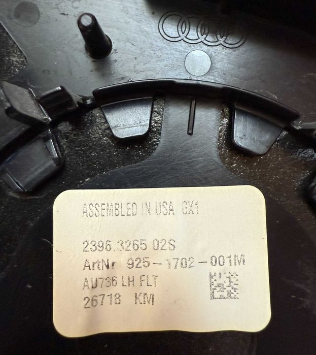 Вкладиш дзеркала лівий на AUDI Q5 SQ5 80A, Q7 4M Aрт: 925-1702-001M