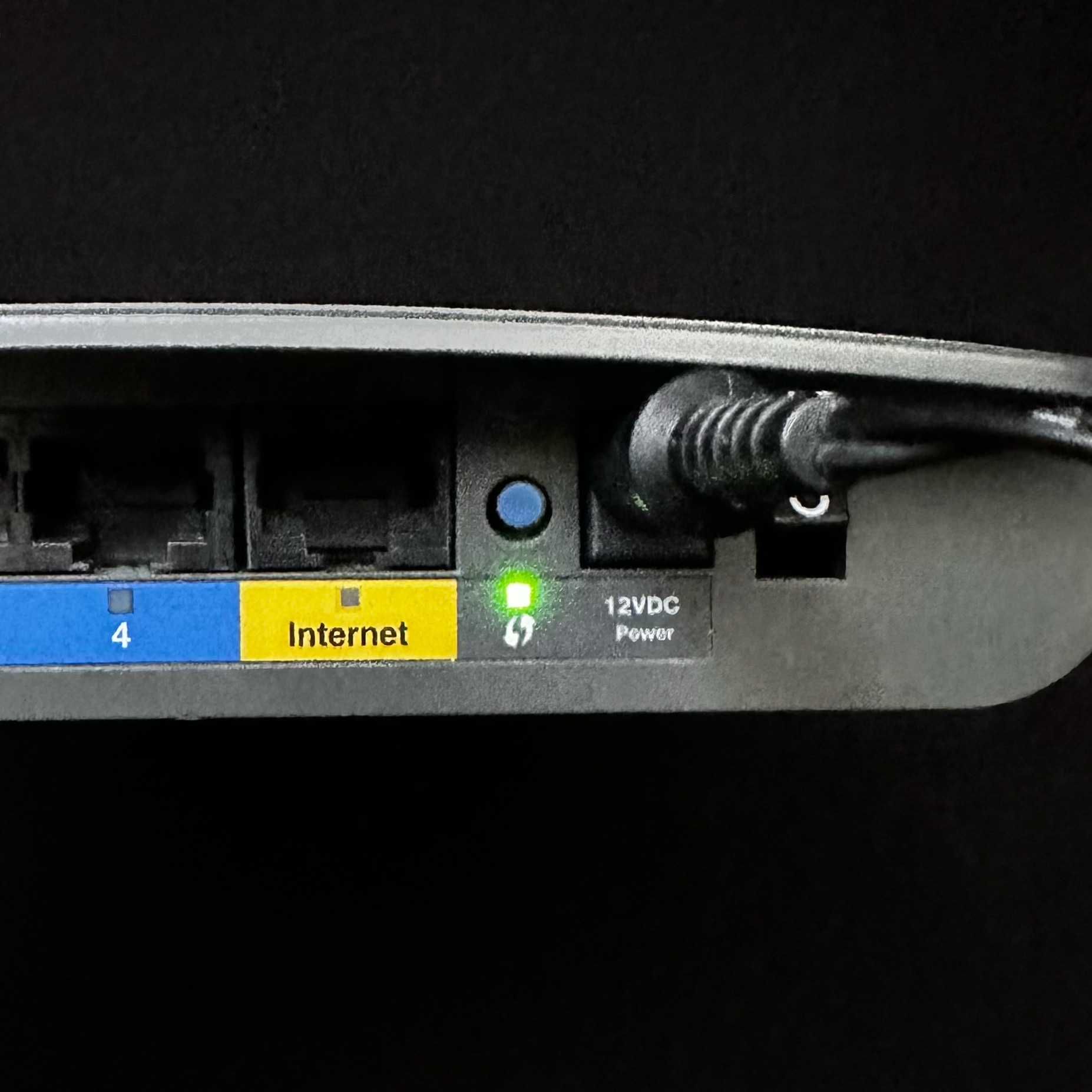 WIFI Маршрутизатор роутер Cisco Linksys E900