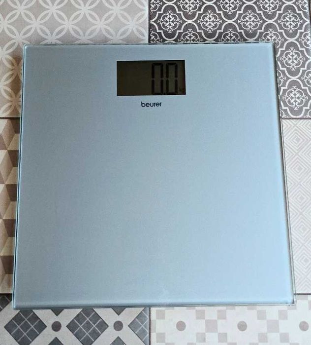 Весы напольные для измерения веса до 150 кг. GS 202 Beurer Германия