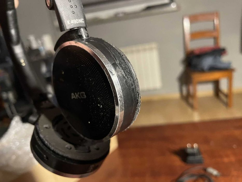 Słuchawki AKG na części (K518 DJ, K618DJ, K495 NC)