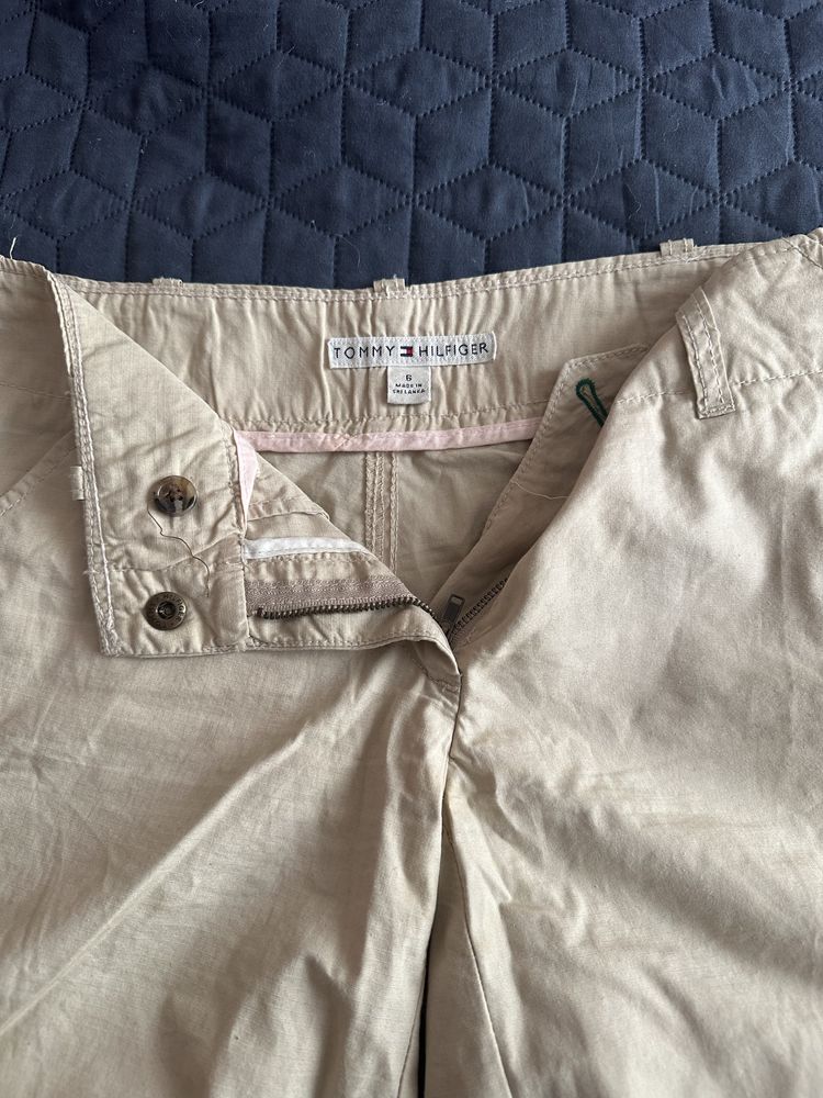 Шортижіночі Tommy Hillfiger, розмір 6, це М