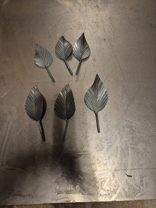 Liście kute metalowe