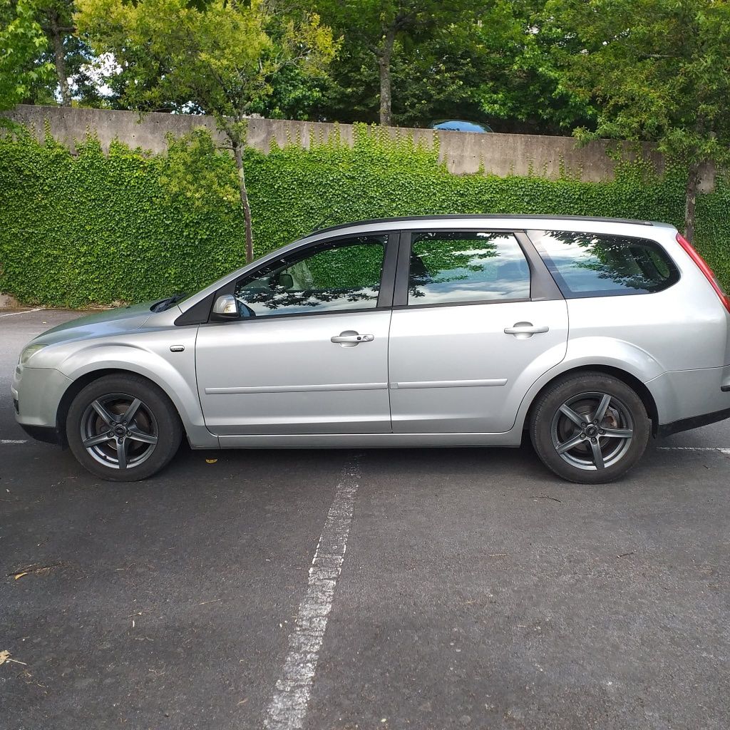 Ford Focus Ghia 1.6