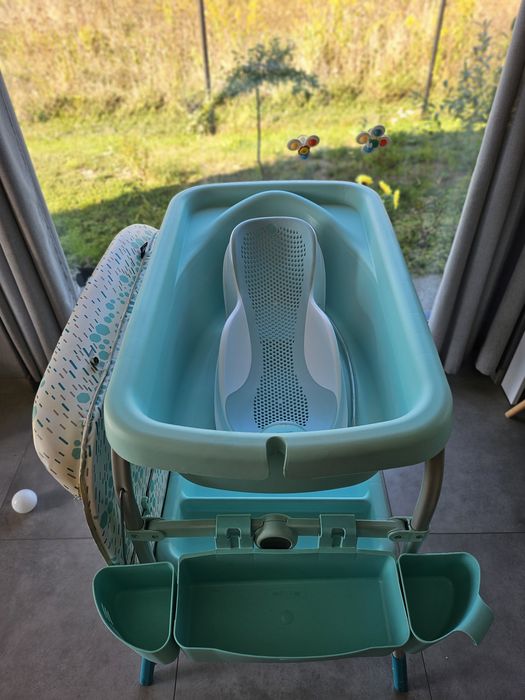 REZERWACJA Przewijak z wanienką i leżaczkiem Chicco