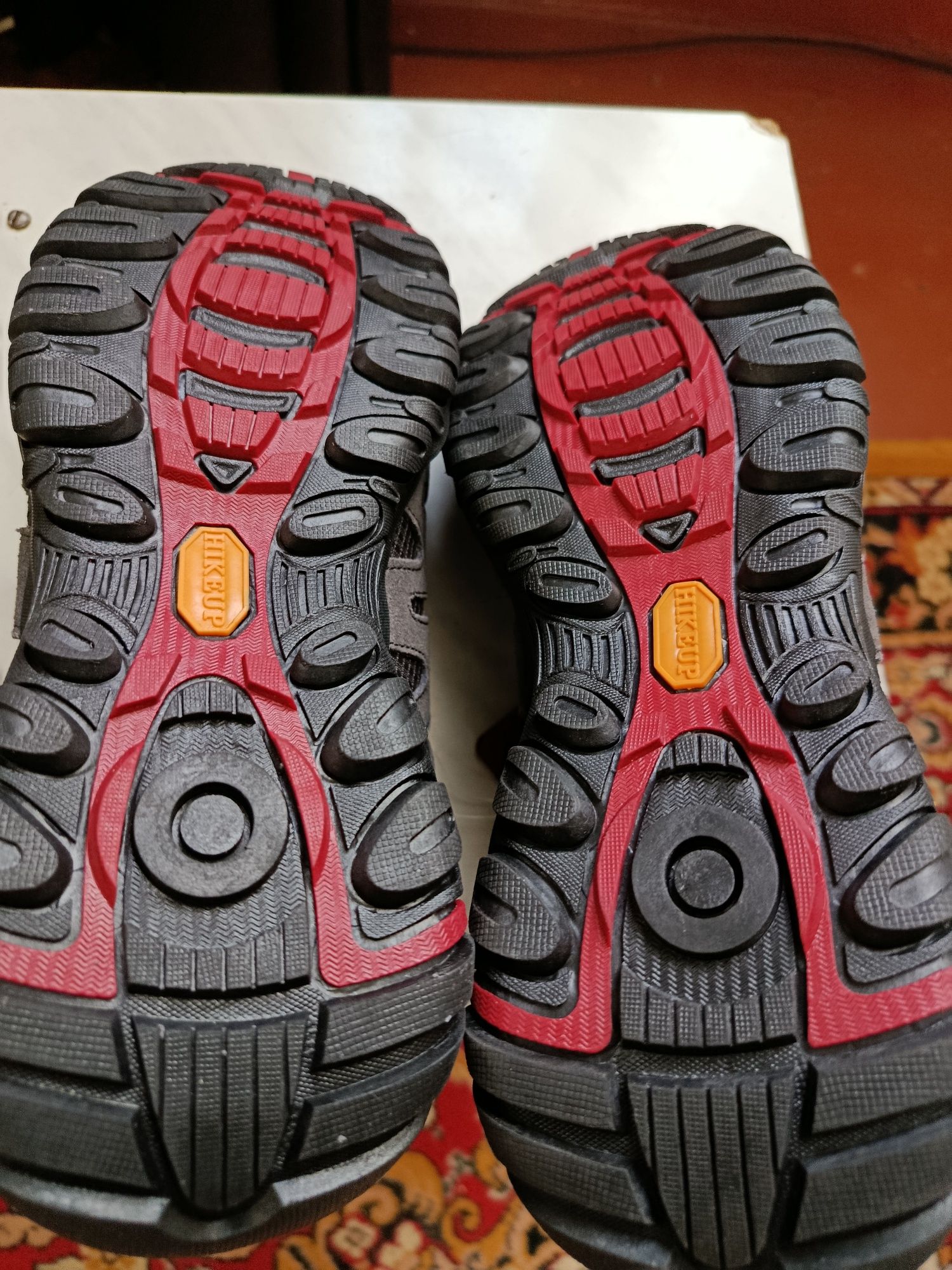 Кросівки трекінгові Hikeup 41p