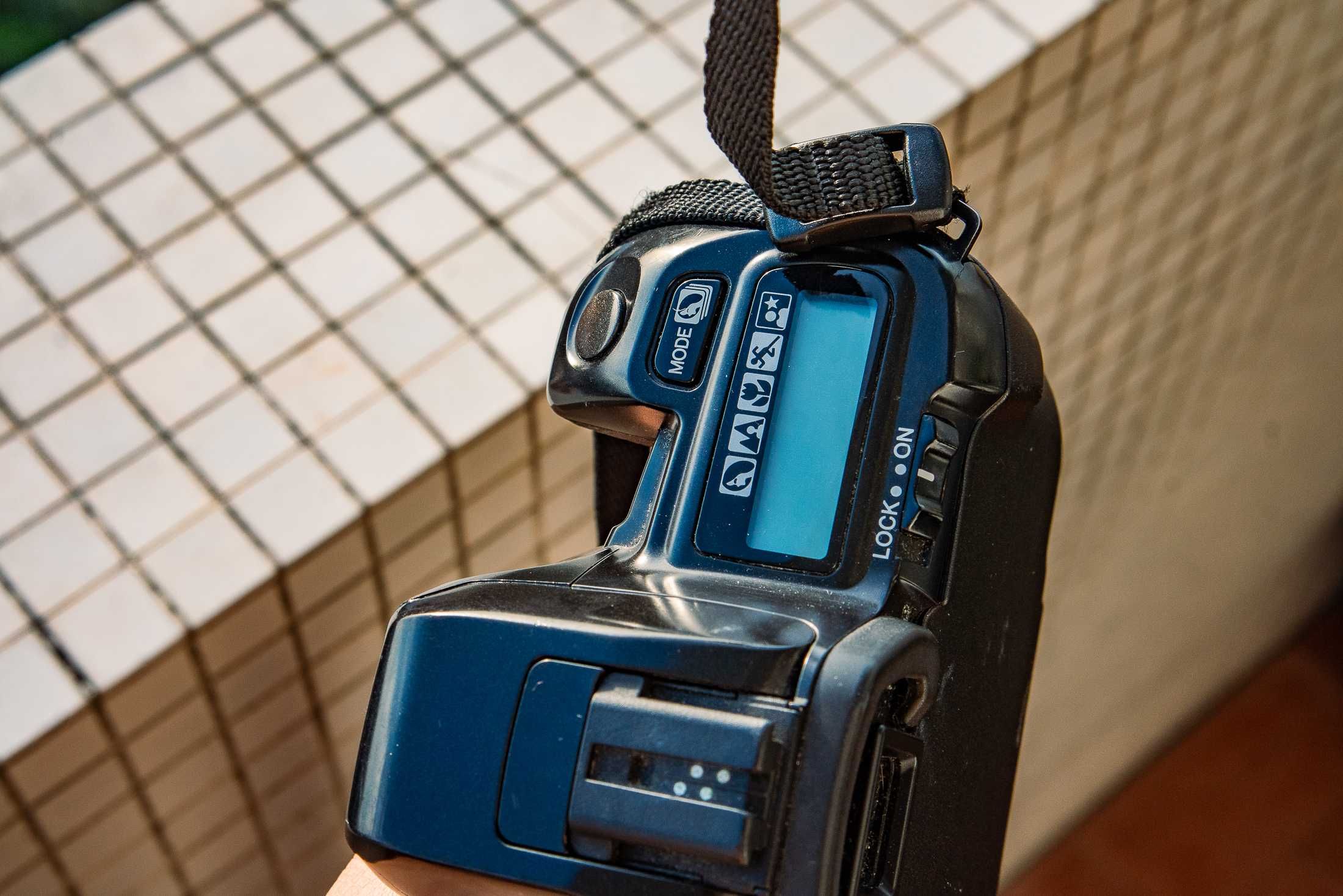 Minolta Dynax 303si (Avariado)