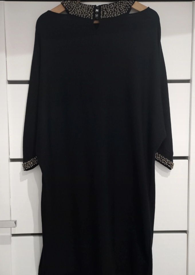 Elegancka sukienka Hexeline r. L
