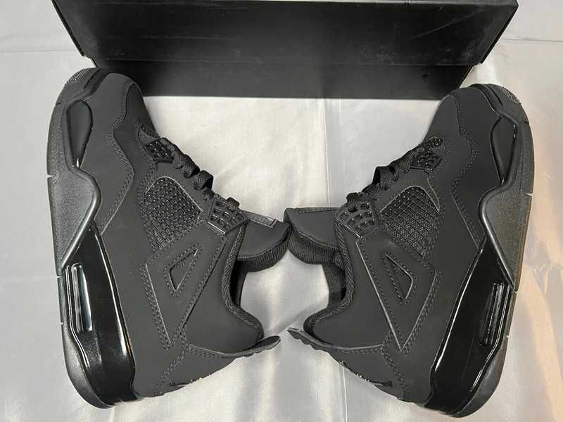NikeAir Jordan4Retro R.43