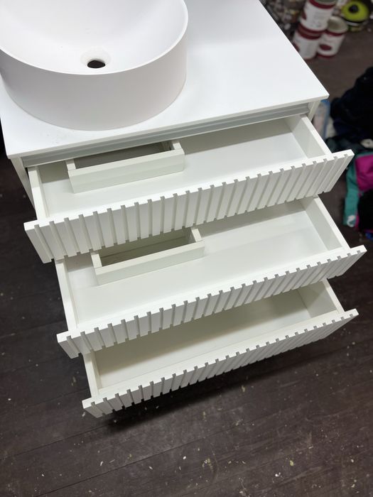 Тумба с умывальником чашей, акрыловый камень, фурнитура blum