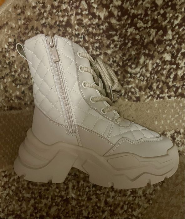 Зимоі черевики чоботи для дівчинки