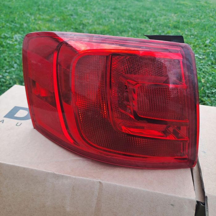 Задні стопи Jetta mk6 USA 2012