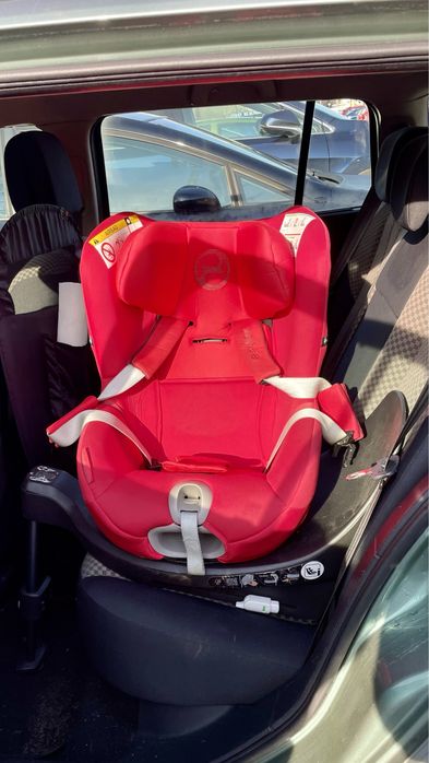 Sprzedam fotelik obrotowy Cybex.