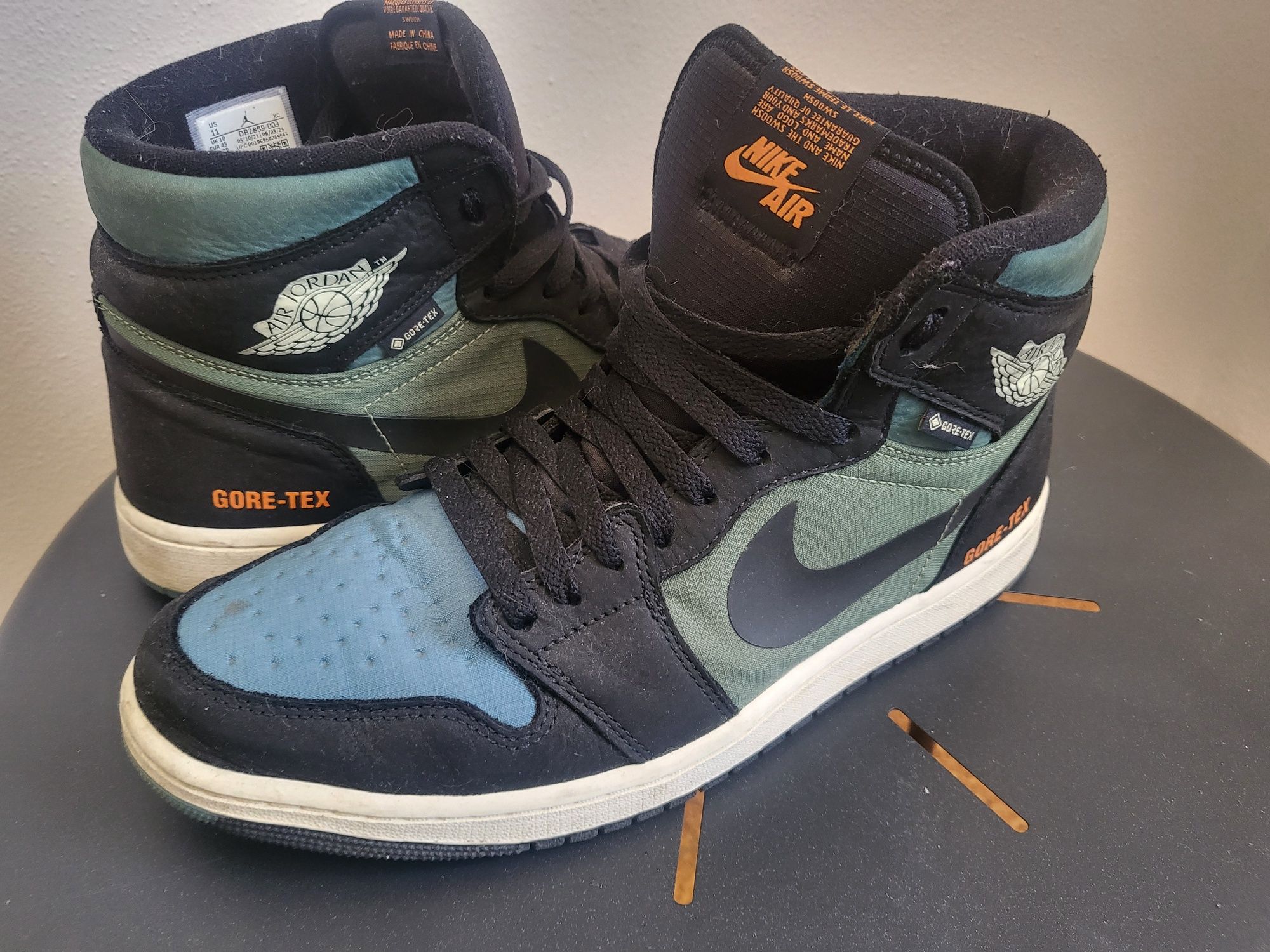 Jordanair jordan 1 high element gore-tex "sky j light olive
Air Jordan