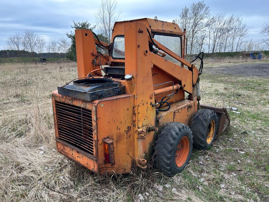 Miniładowarka MZG 40 bobcat zetcat unc gehl