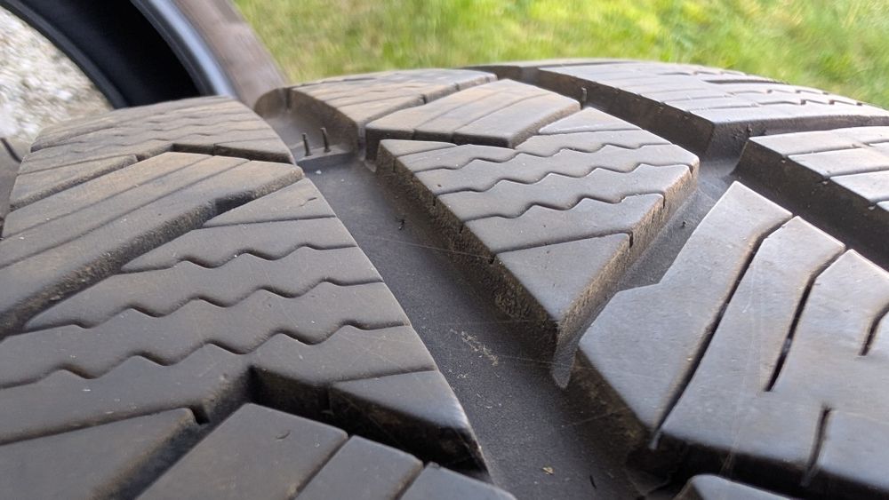 Opony zimowe Laufenn i Fit Van 235/65 R16 DOT 2023.