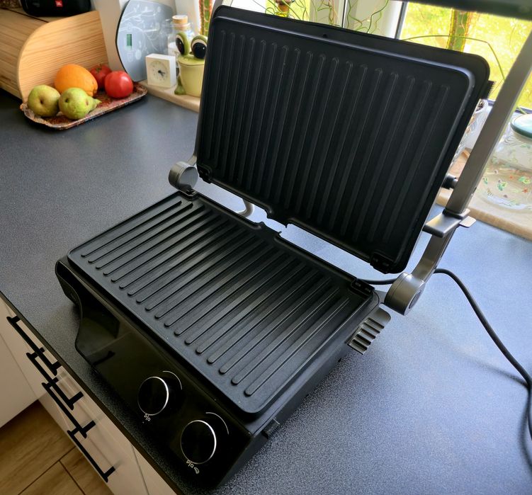 Grill elektryczny HISENSE HCG2000XXL