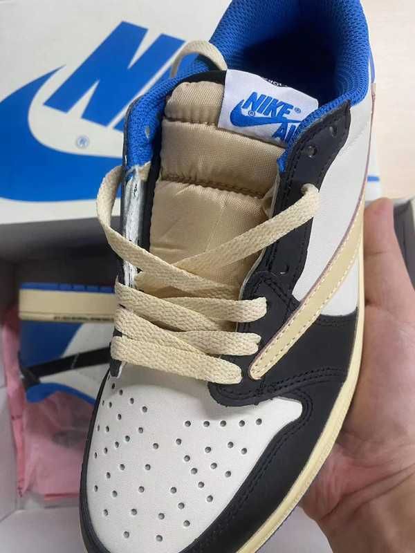 Nowe buty Jordan1_Retro_Low_OG SP_Fragment x_Travis Scott R.41