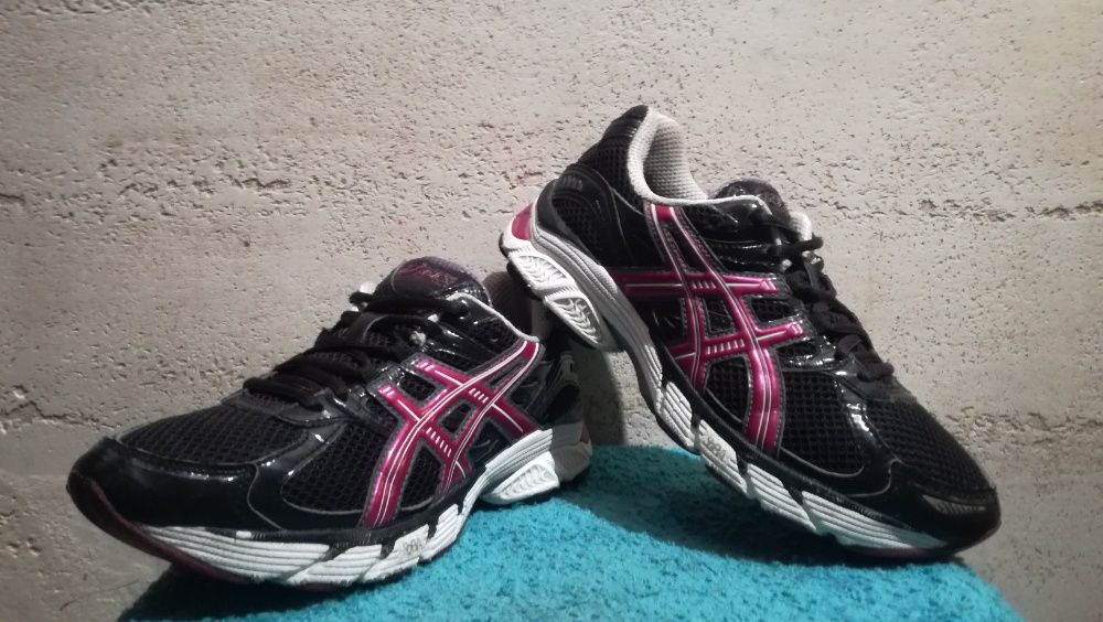 Buty do biegania ASICS GEL-STRATUS 4 stan bardzo dobry