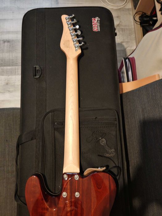 Schecter PT Fastback gold top