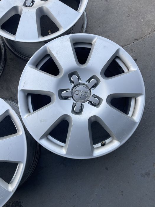 Диски Audi R18 5 130 Dia 71,6 Et 52 7,5J Склад Осокорки