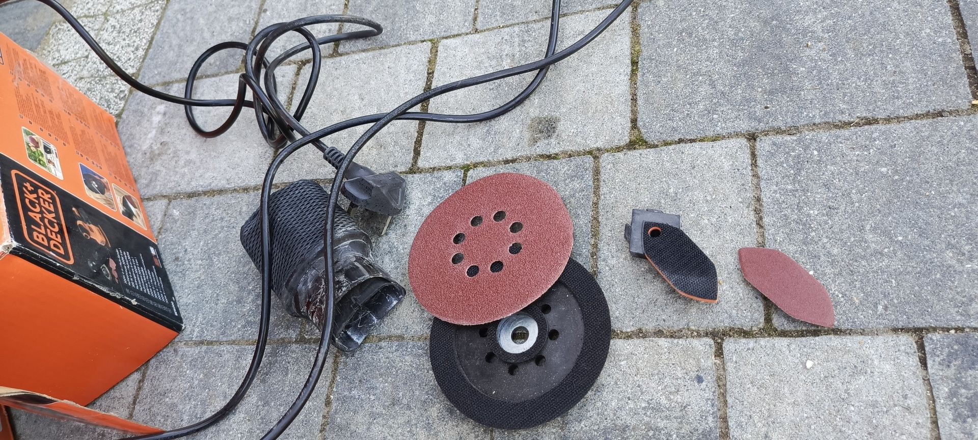 Szlifierka oscylacyjna mimośrodowe delta Black decker