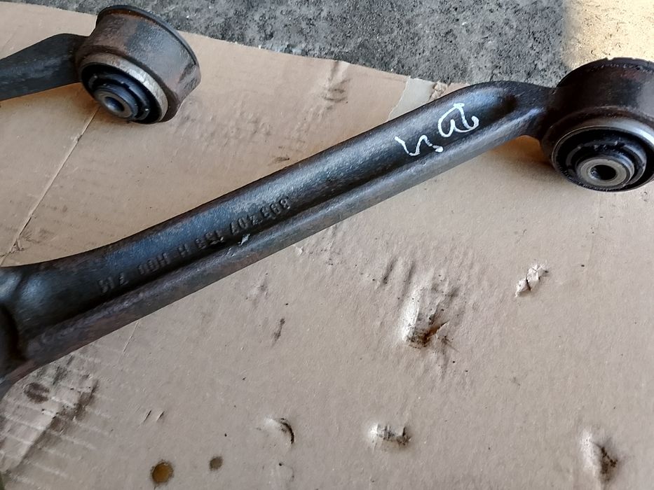 Wahacze kute Audi 80 B4 S2, komplet