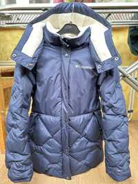 Зимняя куртка на 6-8 лет columbia.