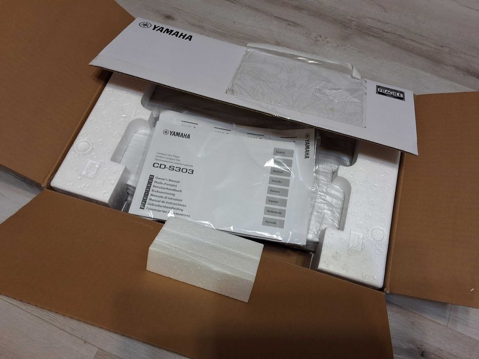 CD програвач Yamaha CD-S303