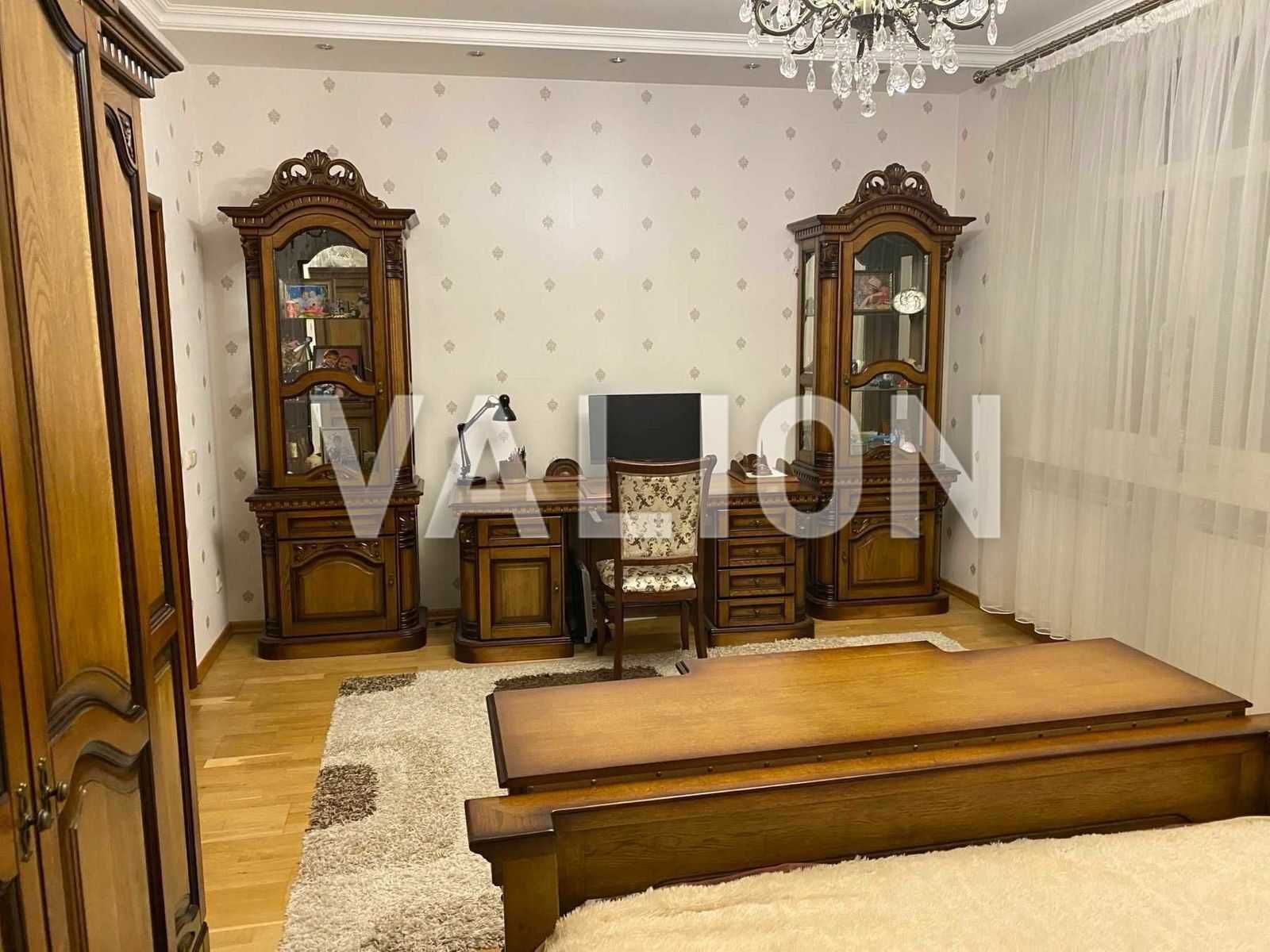 Продаю 3-к квартиру біля берегу Дніпра, Оболонь, вул. Івасюка, 26А