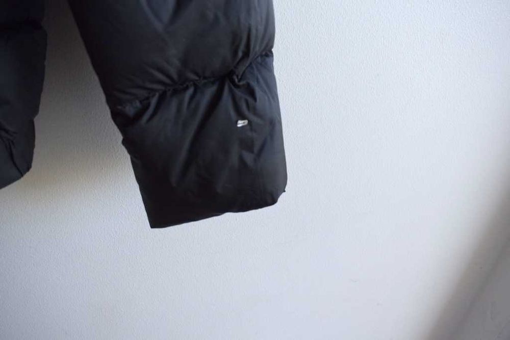 The North Face 550 Kurtka puchowa czarna L 40 xl pikowana