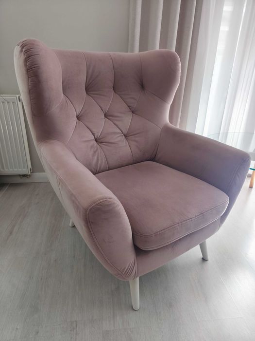 Fotel Uszak VOSS ciemny róż/fiolet