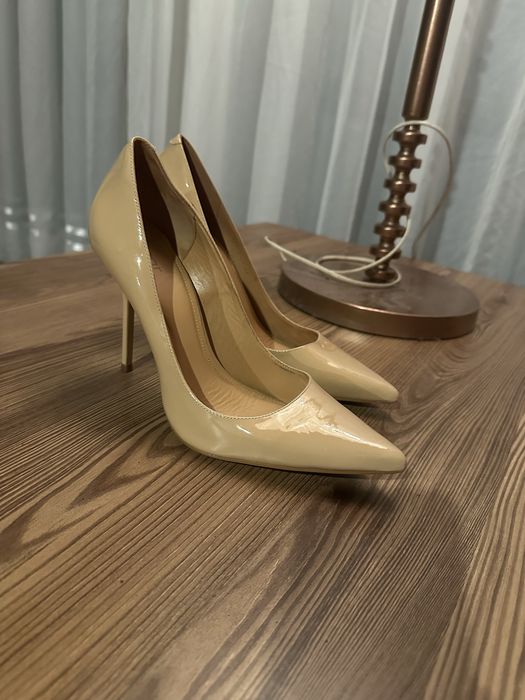 Kazar szpilki uzywane w rozmiarze 41