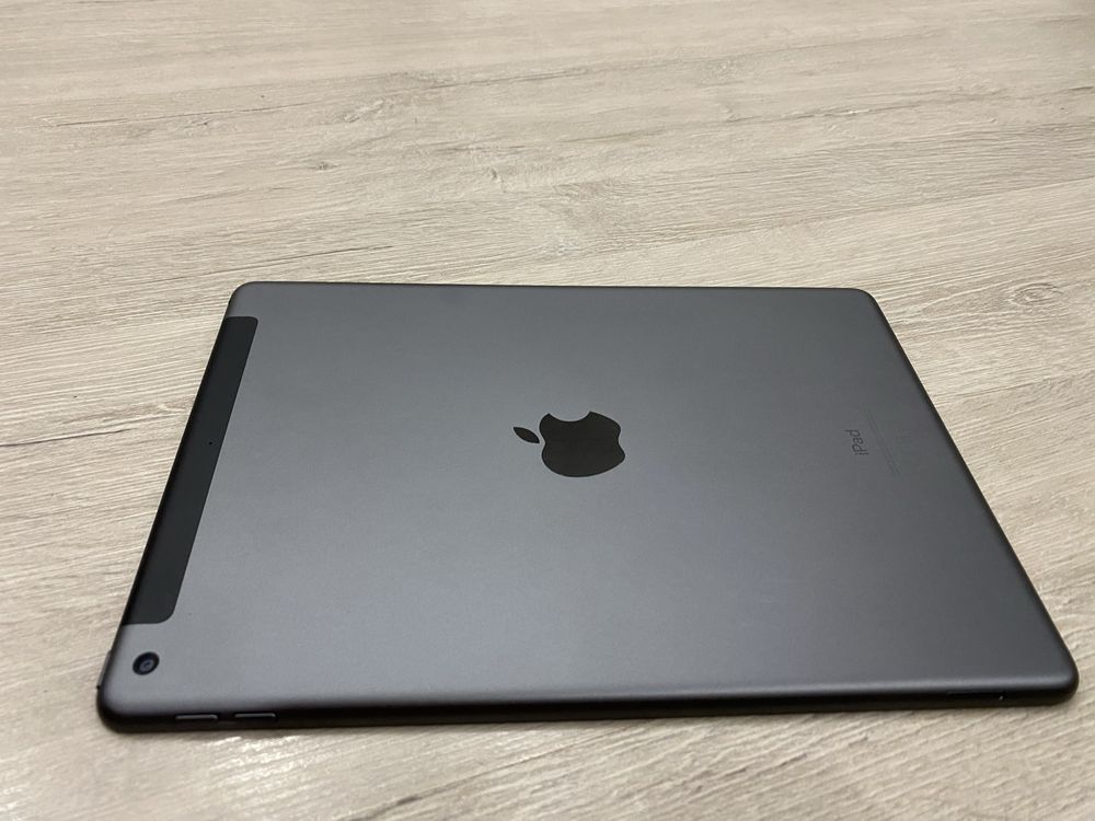 iPad 8th Gen Wi-Fi + Cellular 128Gb Space Grey