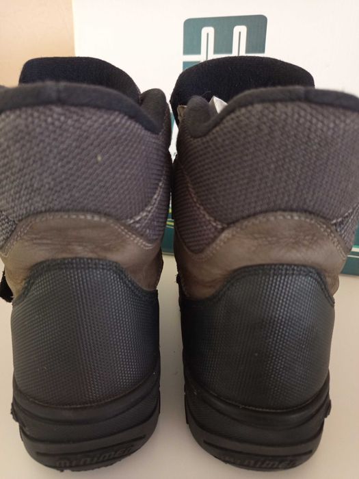 Продам зимові ботінки Minimen
