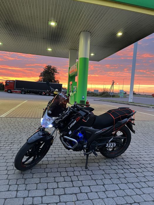 Продається ліфан кп200