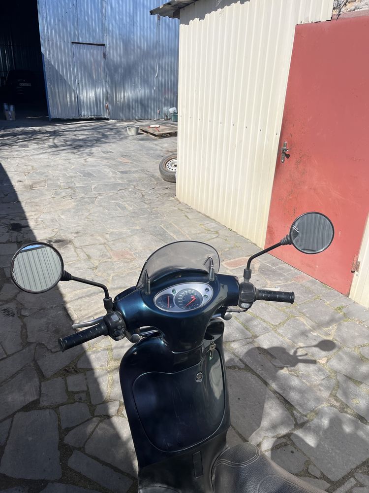 Продам скутер Aprilia Scarabeo 50 кубов 4т