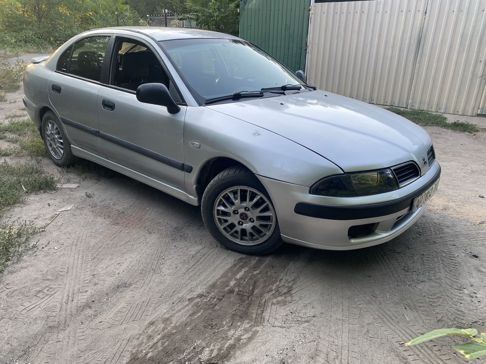 Mitsubishi Carisma