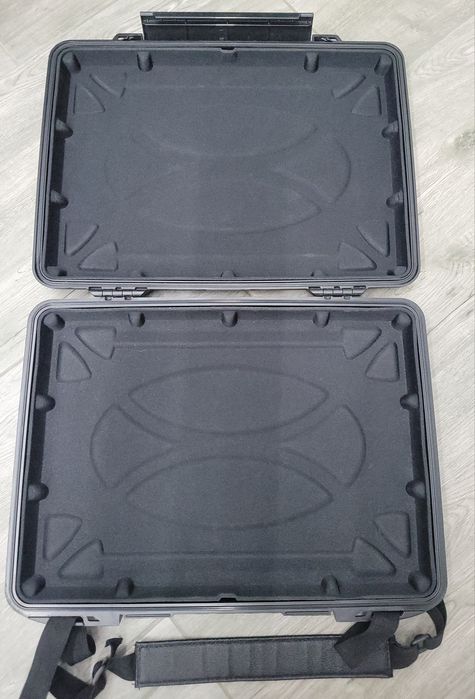 Кейс захисний для ноутбука Pelican 1095