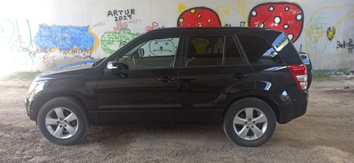 Suzuki Grand Vitara 2.4