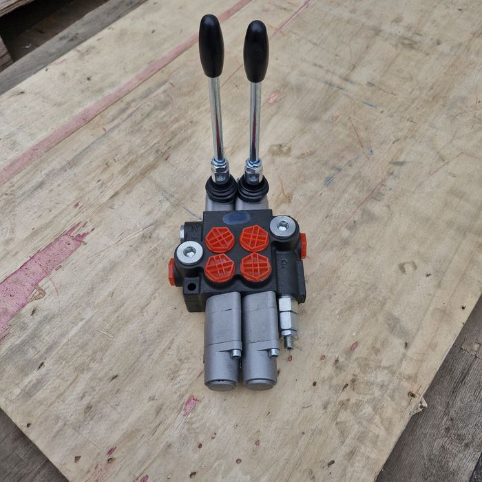 Гідророзподільник 2Р40 з плаваючим положенням