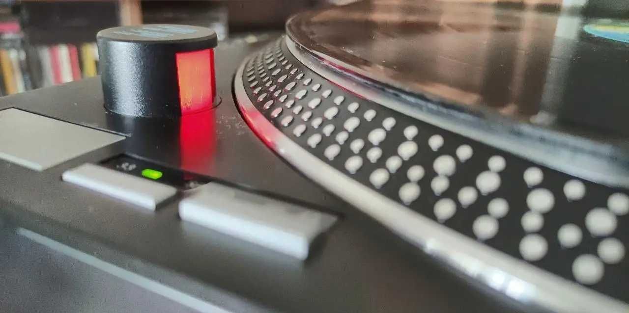 Gramofon Taiwański pólprofesjonalny z 80-tych , sprawny jak nowy TANIO