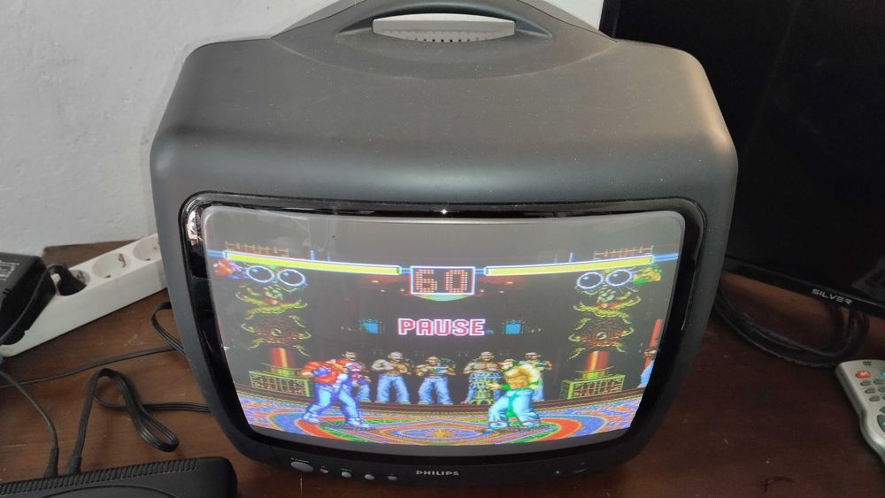 Televisão TV CRT Philips em muito bom estado