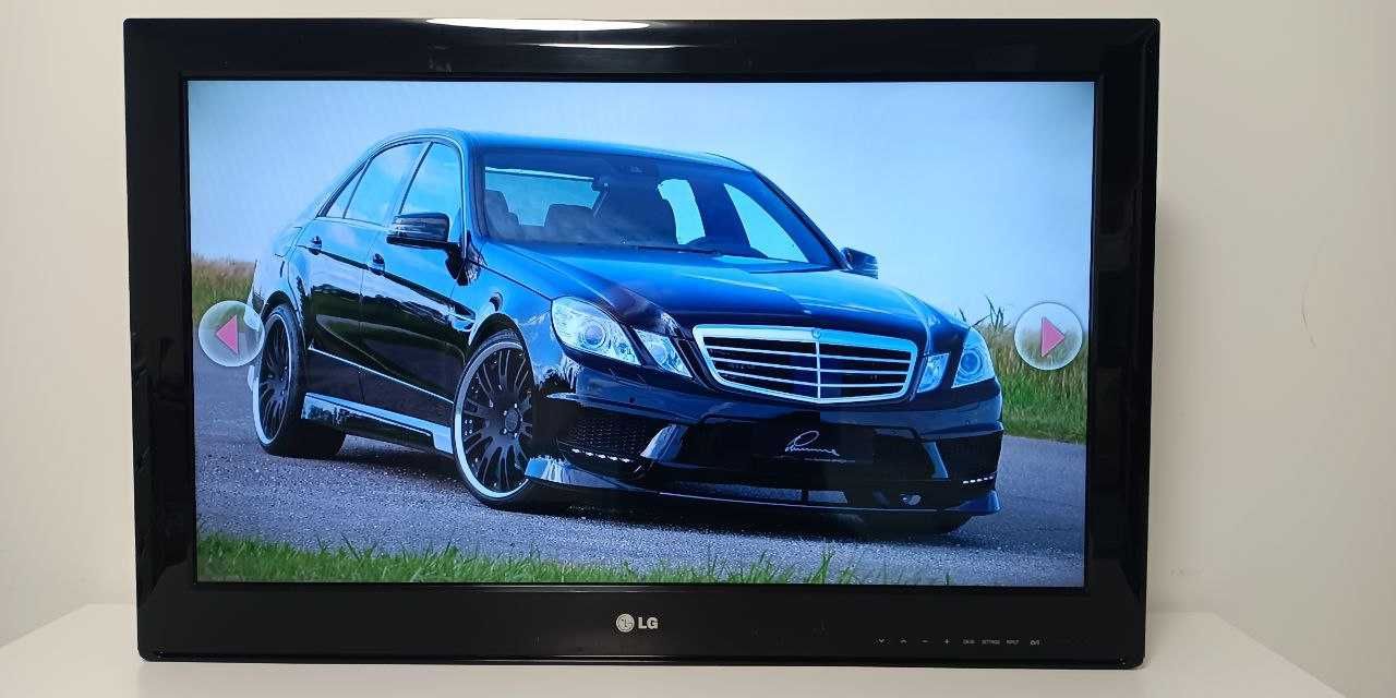 ТБ LG 32LS340T. Діагональ екрану 32/100 Гц.