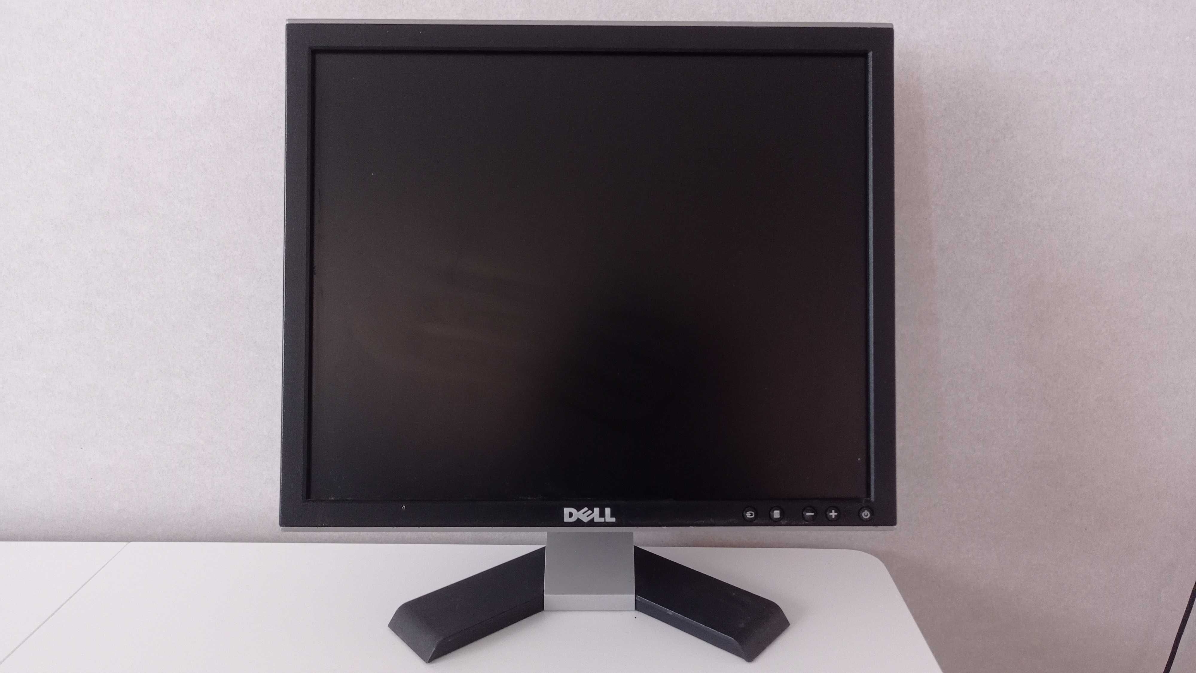 Б/В Монітор для комп'ютера екран Dell 1708FPt 17" 1280x1024, 4xUSB DVI