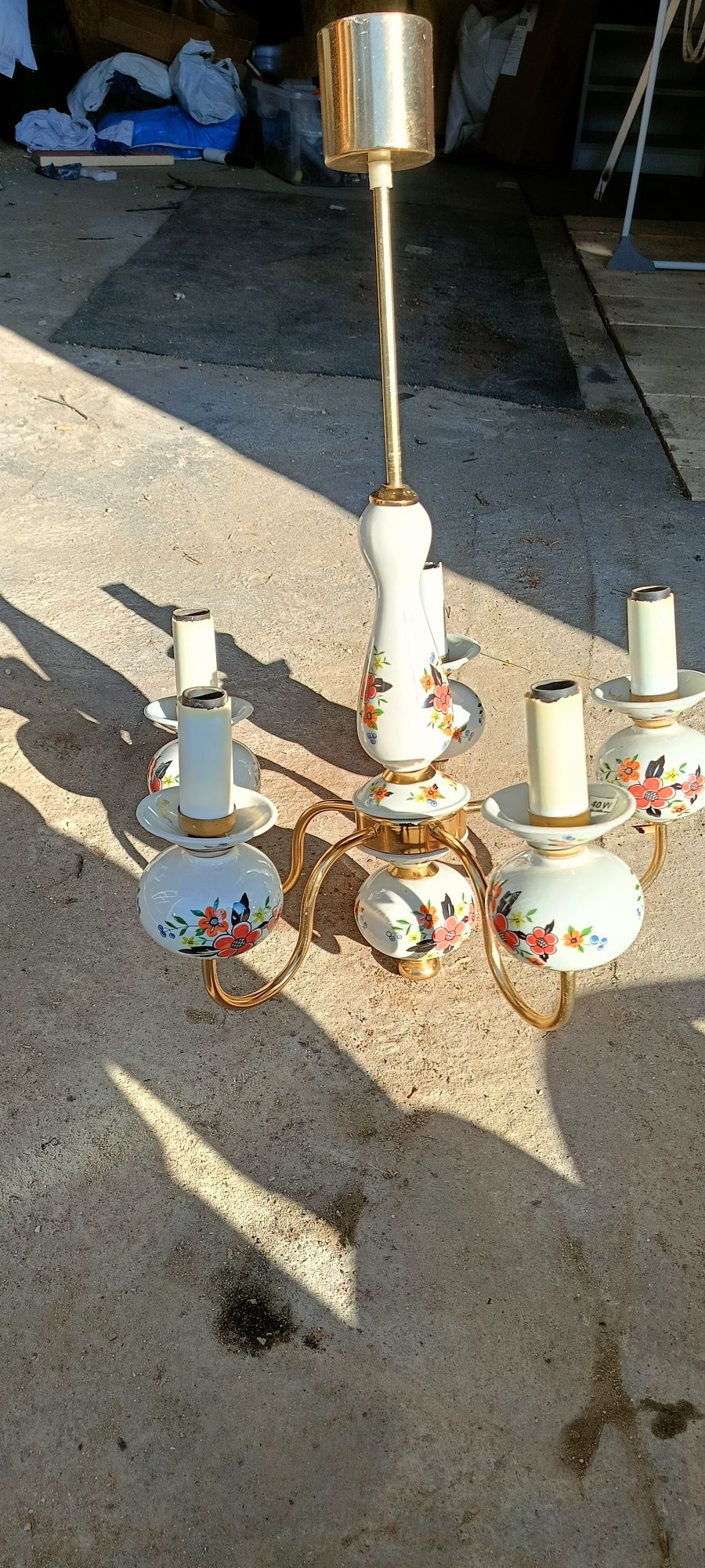 Lampa wisząca, żyrandol PRL porcelana